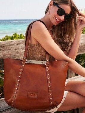 Patricia Nash Tote. Brown Leather